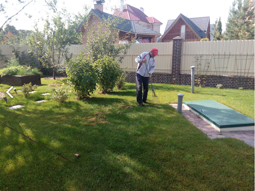 Обслуживание территории