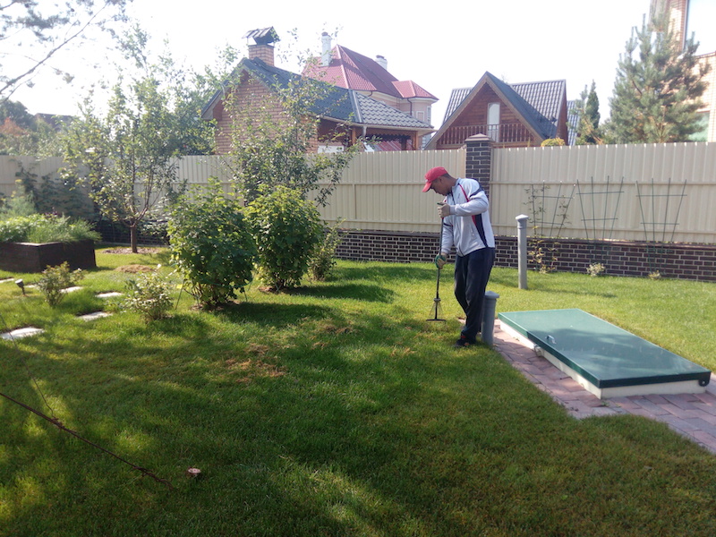 Обслуживание территории